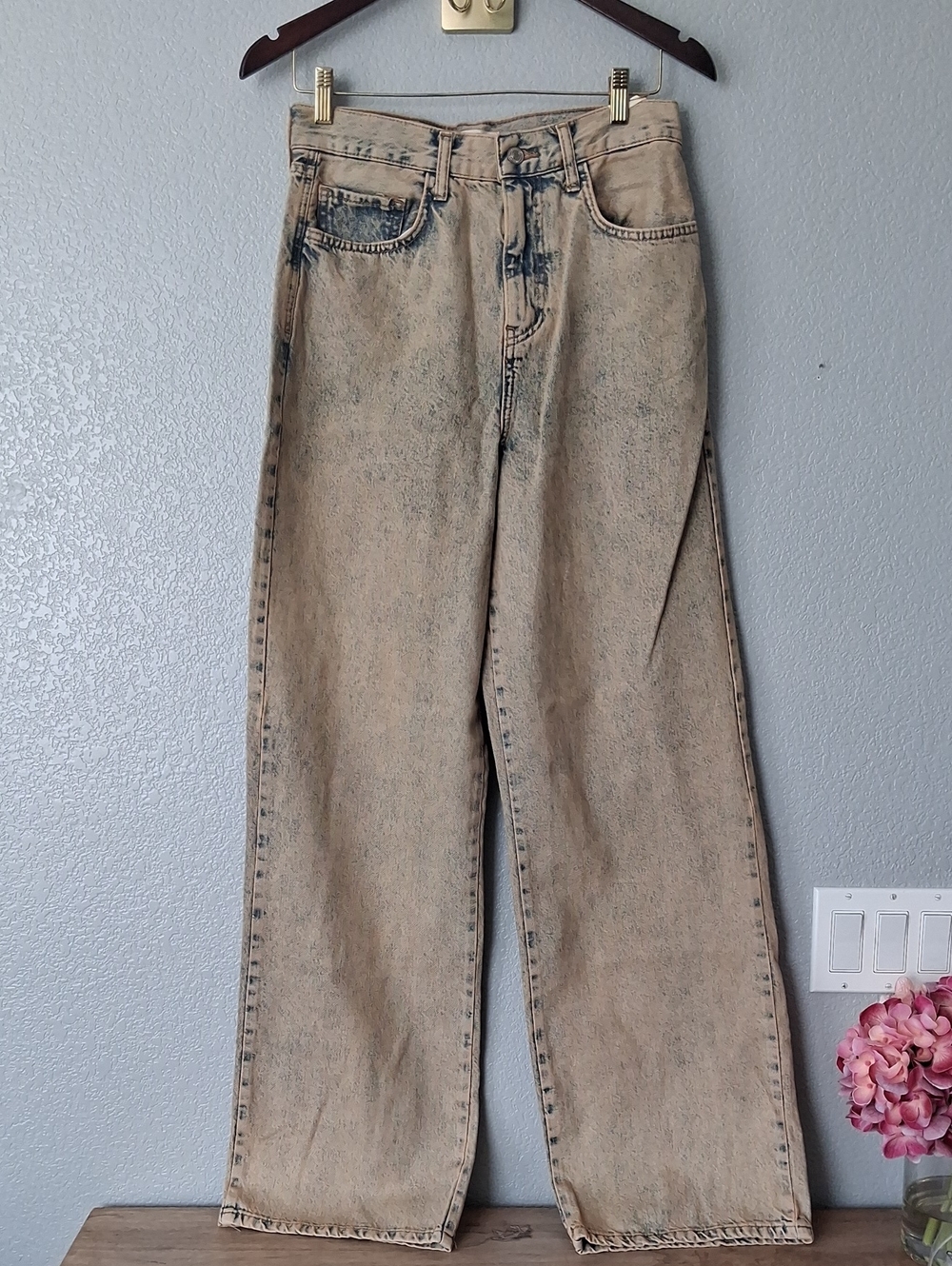 Wide Leg Acid Wash Jeans - Beige/Gray BNWOT